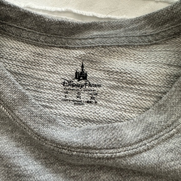 Disney resort sweatshirt - Picture 2 of 2